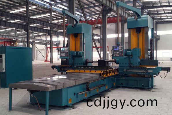 數控五(wu)軸(zhou)雙(shuang)立(li)柱鏜(tang)牀(chuang)