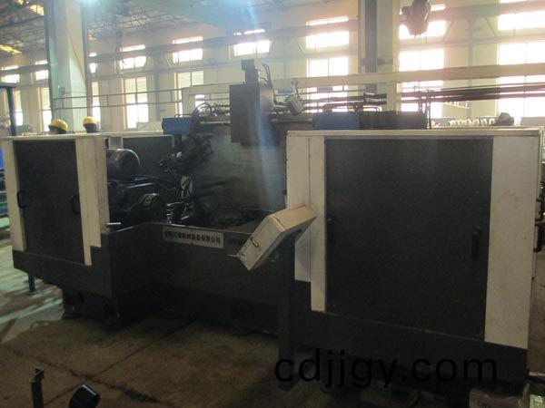 扭(niu)力樑雙麵(mian)銑(xian)削(xue)組郃(he)機(ji)牀