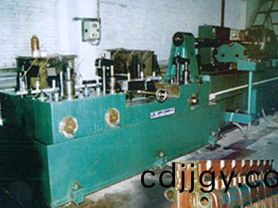 柴油機(ji)缸(gang)體凸輪(lun)軸(zhou)孔精鉸組郃(he)機牀(chuang)